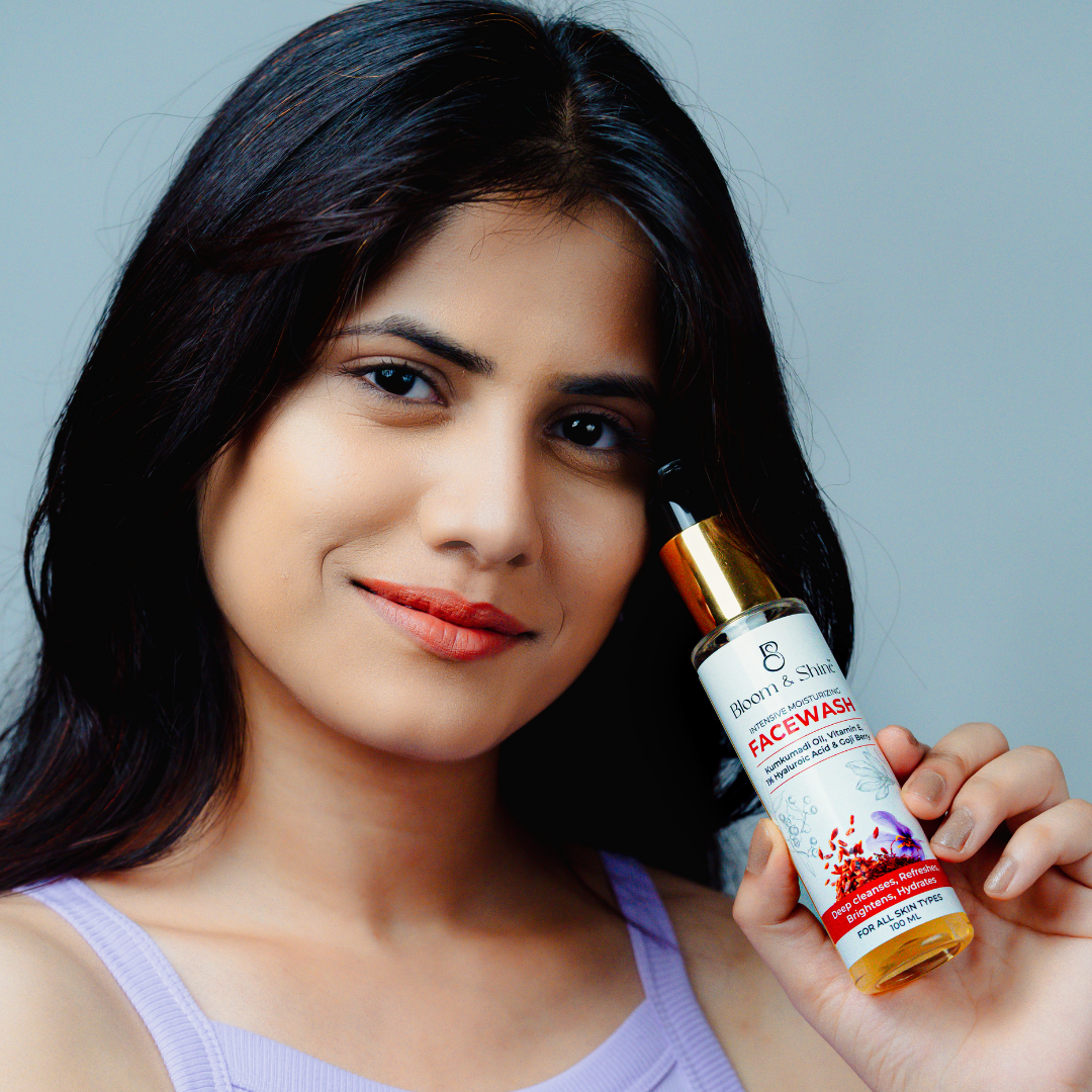 Intensive Moisturizing Facewash with Kumkumadi Oil, Vitamin E & Goji Berry Extract – 100 ml